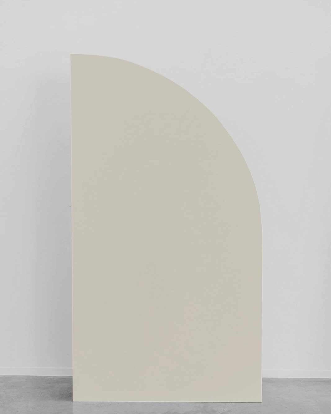 halve backdrop beige